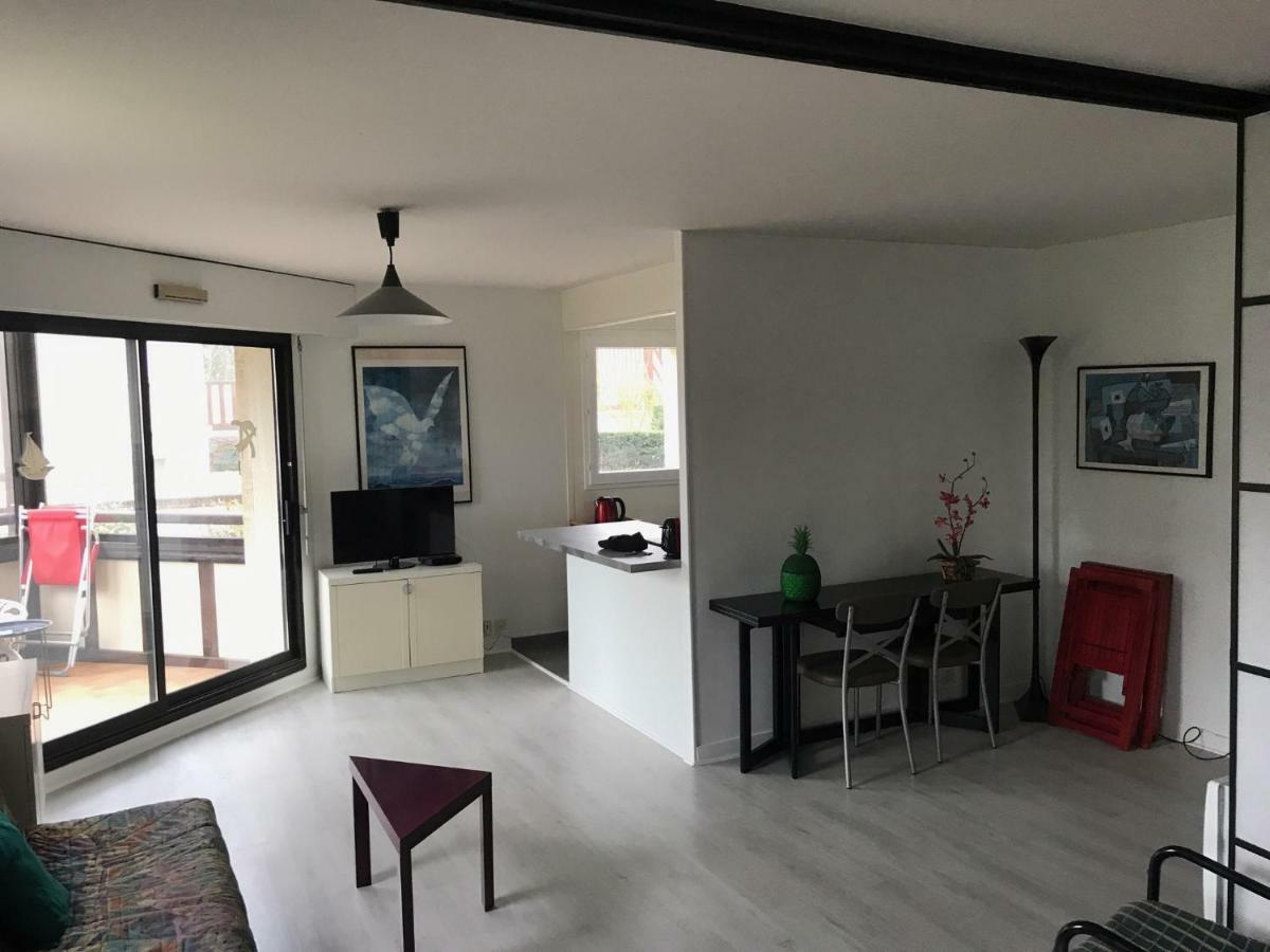 Appartement Residence Le Fairway Deauville Bagian luar foto